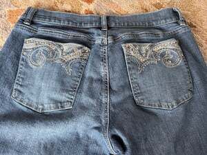 Y2K White House Black Market Noir Crop Leg Jeans Women's Size 8